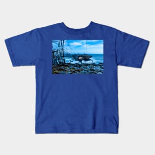 Rope foot bridge from plateau to rock island BLUE Kids T-Shirt